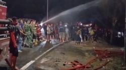 Tiga Warung Ludes Terbakar di Padang Pariaman, Diduga Akibat Ledakan Tabung Gas Oksigen Ikan