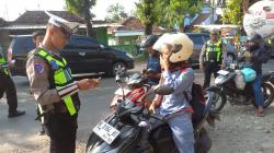 Tak Bawa SIM dan STNK Mati, Ratusan Pengendara Terjaring Operasi Patuh Candi di Blora