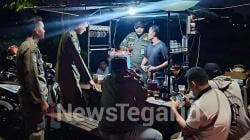 Polisi dan satpol PP Sisir Area SMPN 5 Kota Tegal