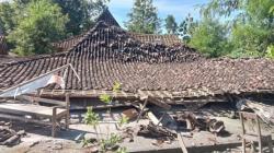 Rumah Reyot Ambruk Timpa Nenek di Boyolali, Kepala dan Dada Luka Parah