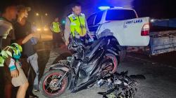 Kecelakaan Maut di Jombang: Pemotor Tabrak Truk Muat Batu Koral di Jalan Gelap, Tewas Mengenaskan!