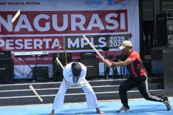 Siswa Baru SMA Wijaya Putra Diajari Patuh Lalu Lintas Saat MPLS 2025, Begini Respon Anak Gen Z