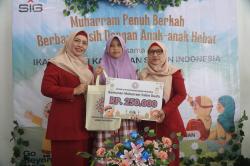 Meraih keberkahan di Bulan Muharram, IIKSMI Santuni 305 Anak Yatim