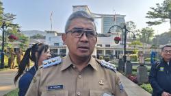 Wali Kota Farhan Warning Sekolah Bandung Soal Jual Seragam dan Buku