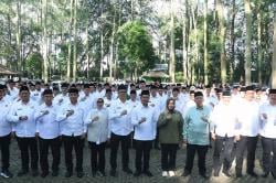 Unik! Bupati Bandung Lantik Ratusan Pejabat di Situ Cisanti, Wajib Tanam Pohon Dulu