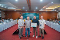 Proyek Listrik Tembus Borneo, PLN UIP KLT Raih Penghargaan Nasional