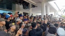 Koalisi Sipil untuk Keadilan Pesisir Longmarch ke Kantor Gubernur Babel