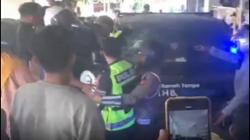 Viral Polisi Ngamuk Pecahkan Kaca Mobil Pelaku Tabrak Lari di Bontang, Emosi Nyaris Ditabrak