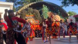 Melihat Lebih Dekat Grup Reyog Putri Ponorogo, Semua Penarinya Perempuan