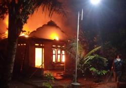 Kebakaran Hebat di Jombang, Satu Unit Rumah Warga Habis Dilahap Api