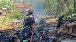 Kebakaran Hanguskan Rumah Warga Cibingbin, Damkar Tempuh Hampir Satu Jam Menuju Lokasi