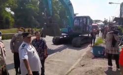 Jadi Tempat Praktik Prostitusi, Forkopimcam Ciwandan Bongkar Warung Remang-remang di Cilegon