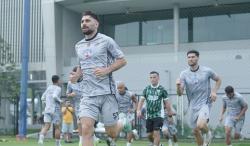 Julio Cesar Blak-blakan Soal Rekan Anyar: Putros Pemain Hebat!
