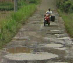 Dinas PUPR Pringsewu Pastikan Jalan Penghubung Tulung Agung–Mataram Diperbaiki