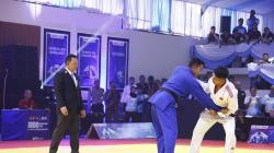Aksi Tak Biasa, Listyo Sigit Jadi Wasit di Kejuaraan Judo Kapolri Cup 2025
