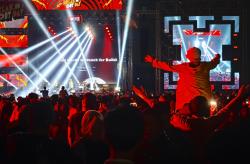 Break Out Day Guncang Bandung, Supernova Tribute to Oasis Hibur Penonton Lintas Generasi