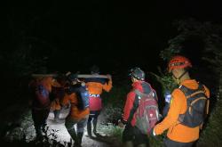 Pendaki Meninggal di Pos 5 Gunung Slamet, Evakuasi Berlangsung Dramatis