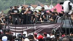 Sudah Berusia 100 Tahun, Mahathir Mohamad Tampil Garang Pimpin Demo Gulingkan Anwar Ibrahim
