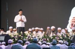 Wagub Jateng Taj Yasin Ajak Masyarakat Jaga Kedamaian Melalui Sholawat