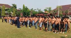 Polisi Bubarkan Hura-hura Gerombolan Batandos di Villa Jombang, 183 Remaja Ditangkap