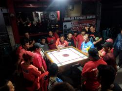 Lawan Kecanduan Gadget, Turnamen Karambol Jadi Hiburan Warga Semarang