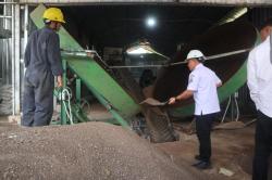 Pemda Gencarkan Pengolahan Kotoran Hewan Jadi Pupuk Organik