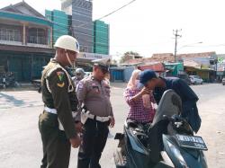 Operasi Gabungan Pajak Kendaraan di Indramayu, Banyak Pengendara Langsung Bayar di Tempat