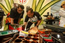 Expo UMKM NTB Semarakkan FORNAS VIII 2025, Menteri Ekraf Apresiasi Produk Lokal