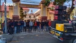 Vonis Ringan Pengusaha Skincare Berbahaya, Mahasiswa Geruduk Pengadilan Tinggi Makassar