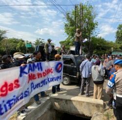 Puluhan Orangtua Murid Demo Grudug Disdik Kota Cirebon, Marak Pungli di Sekolah