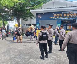Antisipasi Pungki dan Premanisme Polisi Polsek Kumai Sidak Pelabuhan Panglima Utar