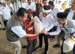 1.421 Ton Beras Disalurkan ke 71 Ribu Warga Purwakarta, Program Ketahanan Pangan Presiden Prabowo