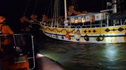 Kapal Yacht Rusak Mesin di Perairan Nusakambangan, Tim SAR Evakuasi 5 Penumpang Selamat