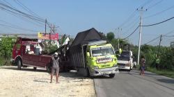 Truk dan Dua Sepeda Motor Hantam Truk Mogok di Grobogan, Satu Tewas