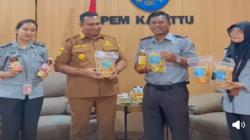Dari Balik Jeruji Besi Warga Binaan Rutan Kefamenanu Kembangkan UMKM, Kenalkan Produk ke Bupati TTU
