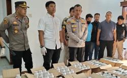 Satresnarkoba Polrestabes Bandung Sita 1,5 juta Obat Terlarang di Batununggal Permai