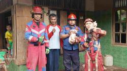 2 Kucing Angora Masuk dalam Sumur di  Ciamis, Damkar Turun Tangan