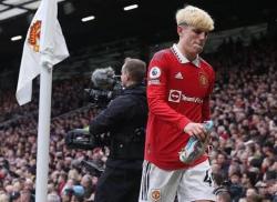 Tukar Pemain Demi Penyerang Baru? Garnacho dalam Rumor Transfer Watkins ke MU