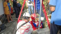 Dramatis, Evakuasi Warga Playen Gunungkidul Tercebur ke Sumur