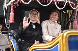 Ultah Emas Padepokan SM dan 70 Tahun Mbah Suman Dirayakan dengan Arak-Arakan Meriah
