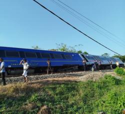 KA Argo Bromo Anggrek Anjlok di Stasiun Pegaden Baru, Perjalanan Kereta Lintas Utara Terganggu
