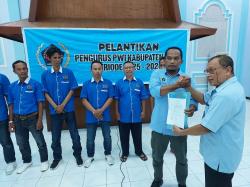 Pelantikan PWI Bima 2025-2028 di Mataram, Nasrudin: Jaga Martabat Organisasi