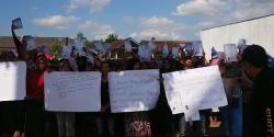 Ratusan Emak-emak Demo Tuntut Pembebasan Supriyati