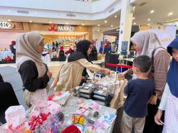 Produk Homemade Gerai Romantis IKWI Karawang Tampil di Gebyar CSR Daihatsu 2025