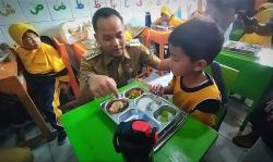 Perkuat Infrastruktur Gizi, Wali Kota Surakarta Resmikan Dapur SPPG di Penumping