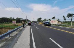 Microsleep, Pemotor Tabrak Pembatas Jalan hingga Terjun ke Sawah