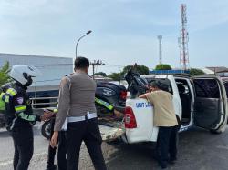 Pemotor Tewas Terlindas Truk di Fly Over Karawang, Sopir Langsung Kabur Tancap Gas
