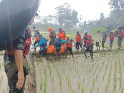 Pekerja Terjebak Banjir di Sungai Klawing, 1 Orang Ditemukan Meninggal, 2 Masih Dicari
