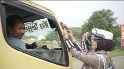 Ajak Masyarakat Kibarkan Merah Putih, Polda Banten Pasang 1.000 Bendera di Jalanan