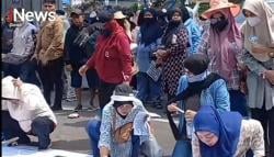 Ramai-Ramai Tolak PLTSa, Puluhan Warga Geruduk DPRD Makassar